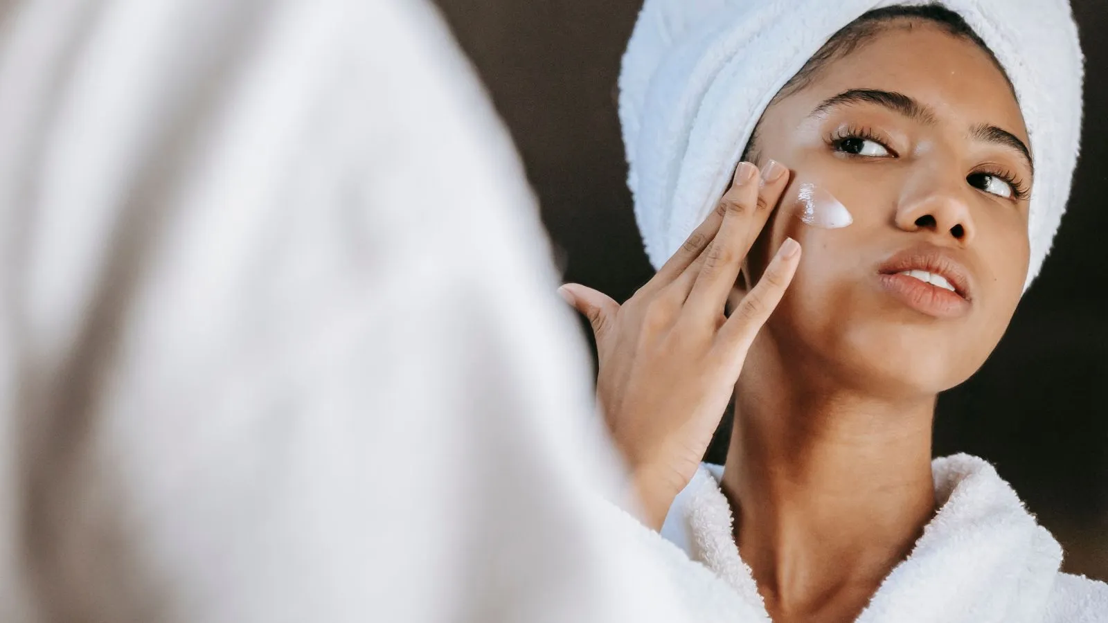 Cómo mantener tu piel radiante después de un facial