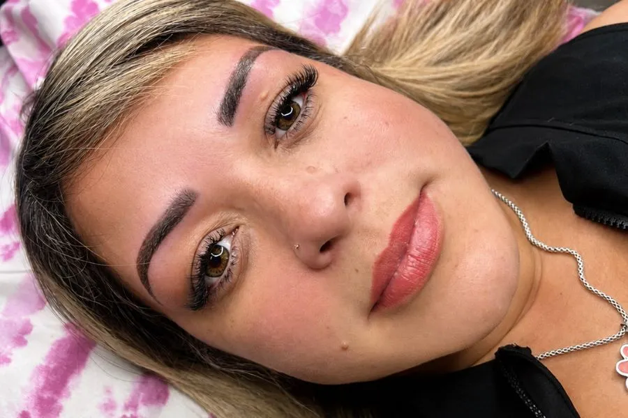 Micropigmentación de cejas
